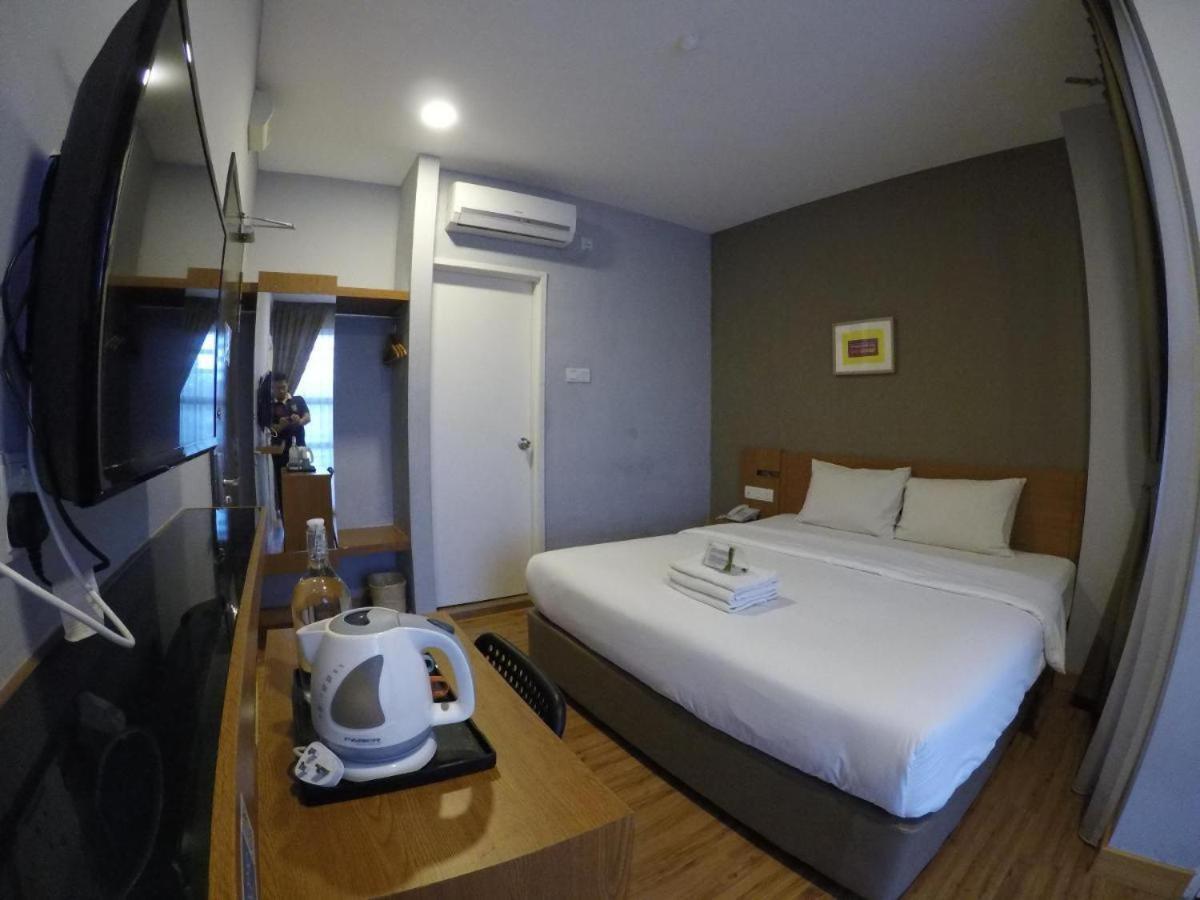 Golden Leaf Boutique Hotel Nusa Idaman Formerly Known As Ariana Hotel Johor Bahru Esterno foto
