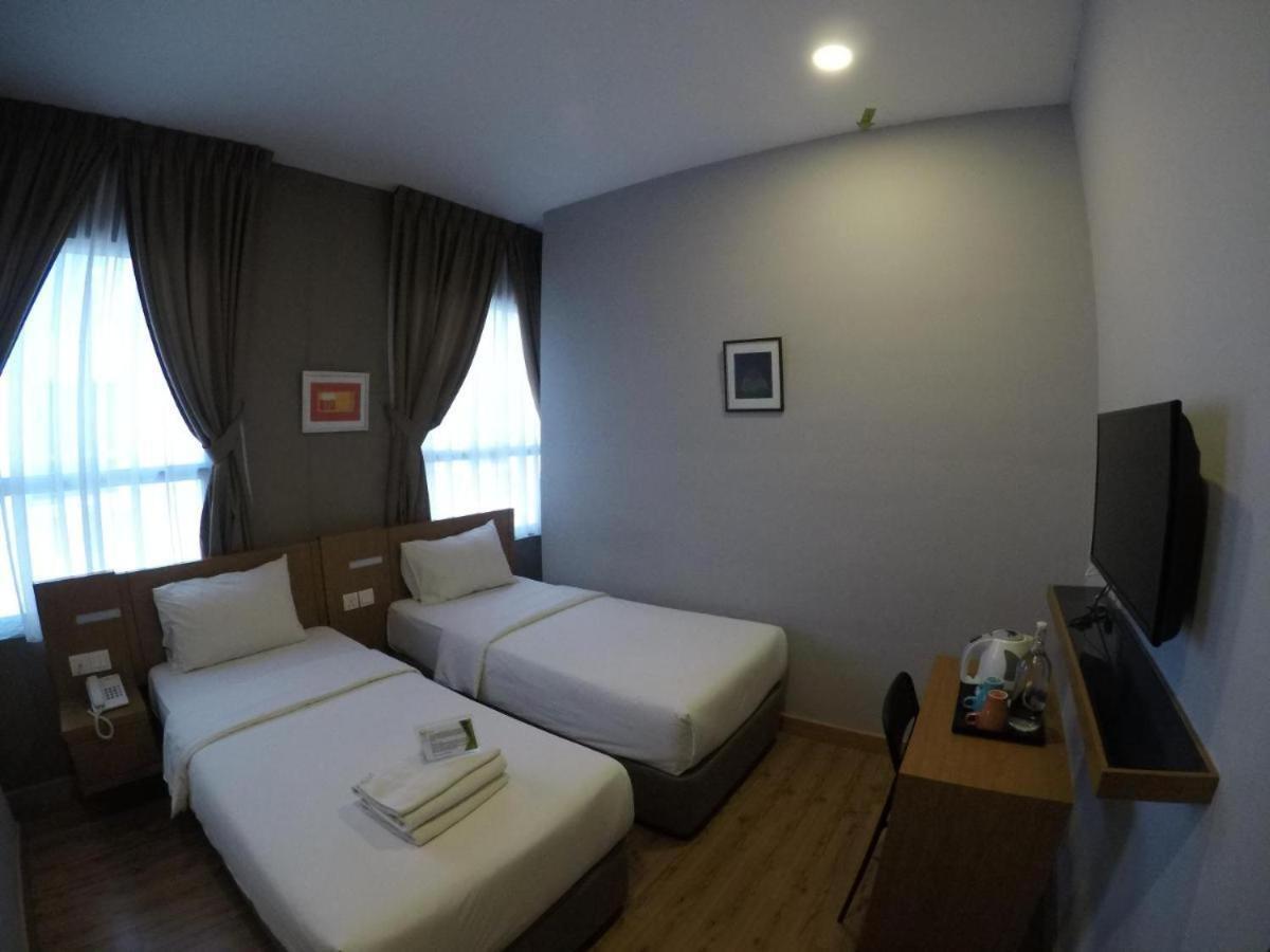 Golden Leaf Boutique Hotel Nusa Idaman Formerly Known As Ariana Hotel Johor Bahru Esterno foto