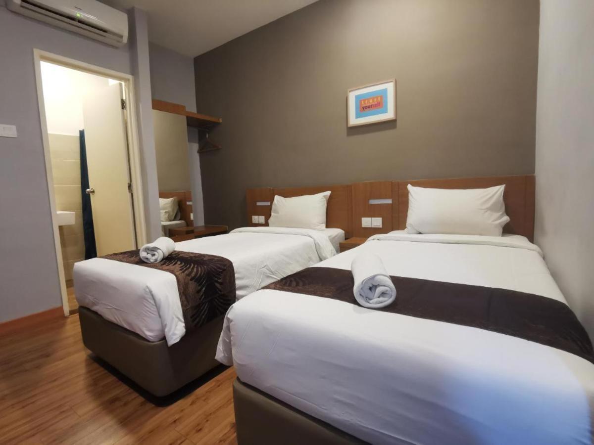 Golden Leaf Boutique Hotel Nusa Idaman Formerly Known As Ariana Hotel Johor Bahru Esterno foto