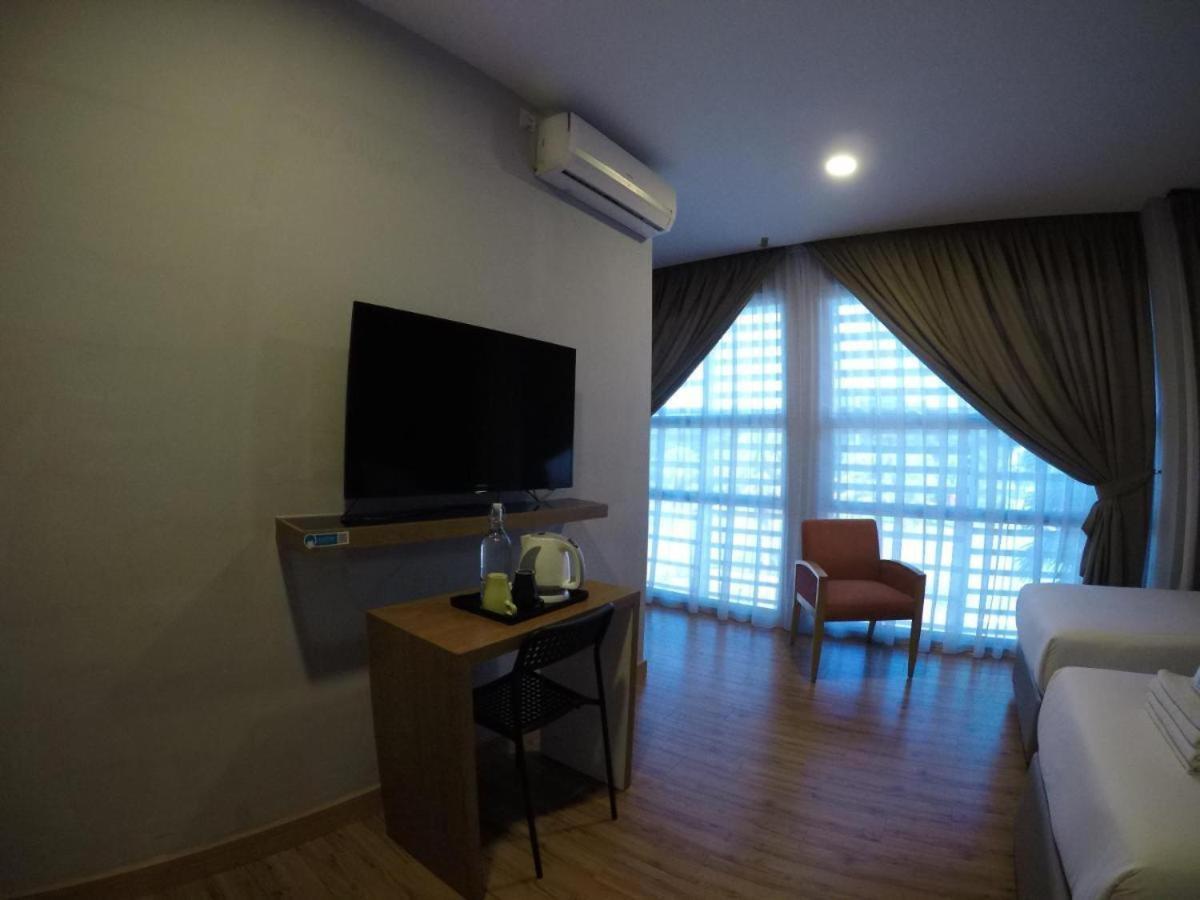 Golden Leaf Boutique Hotel Nusa Idaman Formerly Known As Ariana Hotel Johor Bahru Esterno foto