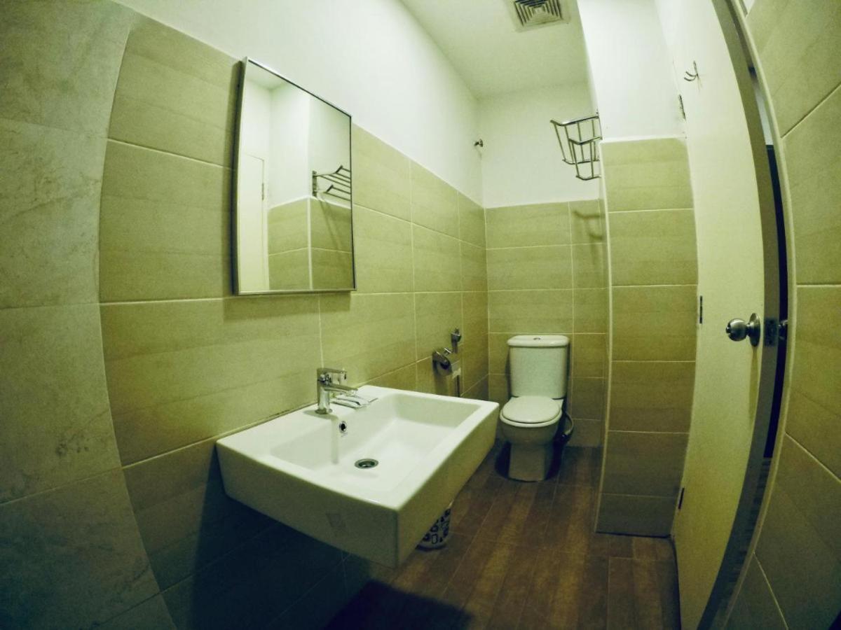 Golden Leaf Boutique Hotel Nusa Idaman Formerly Known As Ariana Hotel Johor Bahru Esterno foto