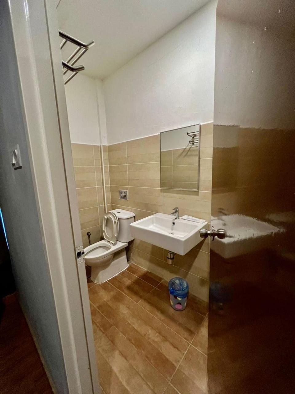 Golden Leaf Boutique Hotel Nusa Idaman Formerly Known As Ariana Hotel Johor Bahru Esterno foto