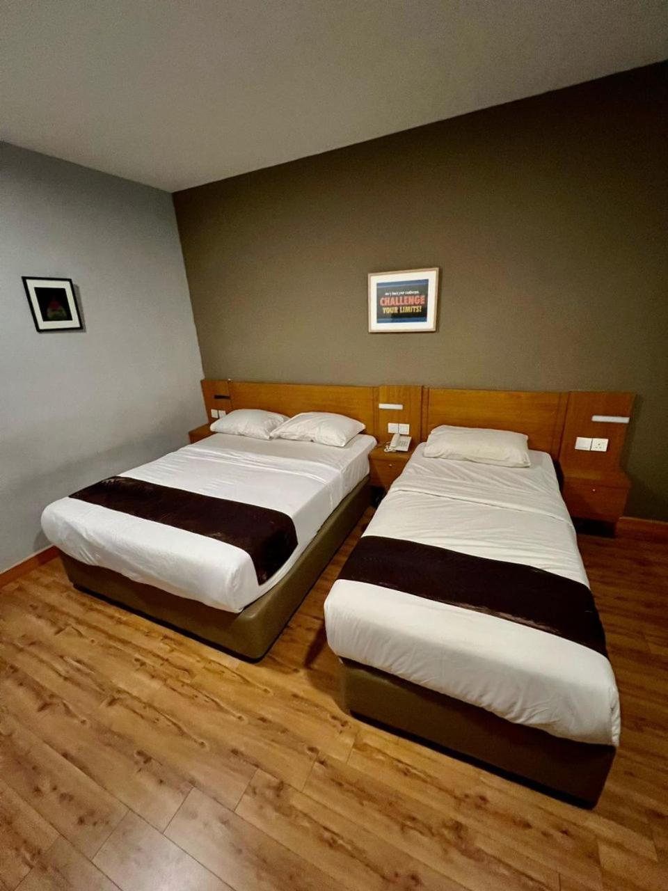 Golden Leaf Boutique Hotel Nusa Idaman Formerly Known As Ariana Hotel Johor Bahru Esterno foto