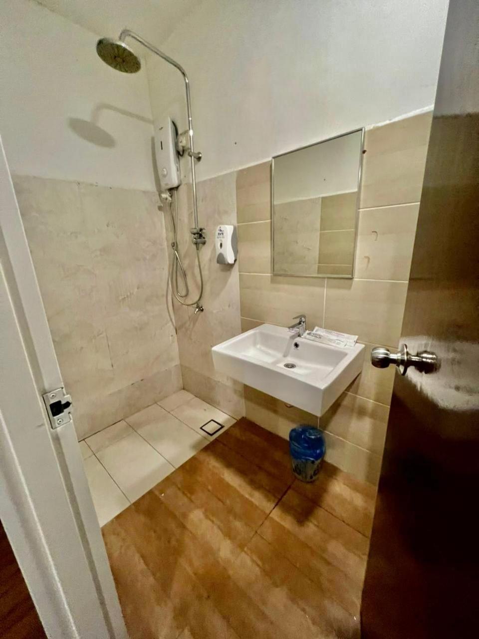 Golden Leaf Boutique Hotel Nusa Idaman Formerly Known As Ariana Hotel Johor Bahru Esterno foto